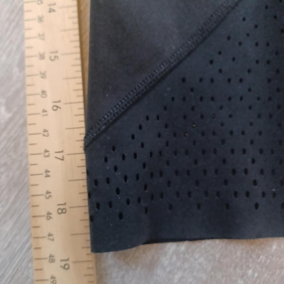 Lululemon Cropped Leggings Womens Size 6 Fast And Free Nulux Athletic NWOT - Picture 10 of 10